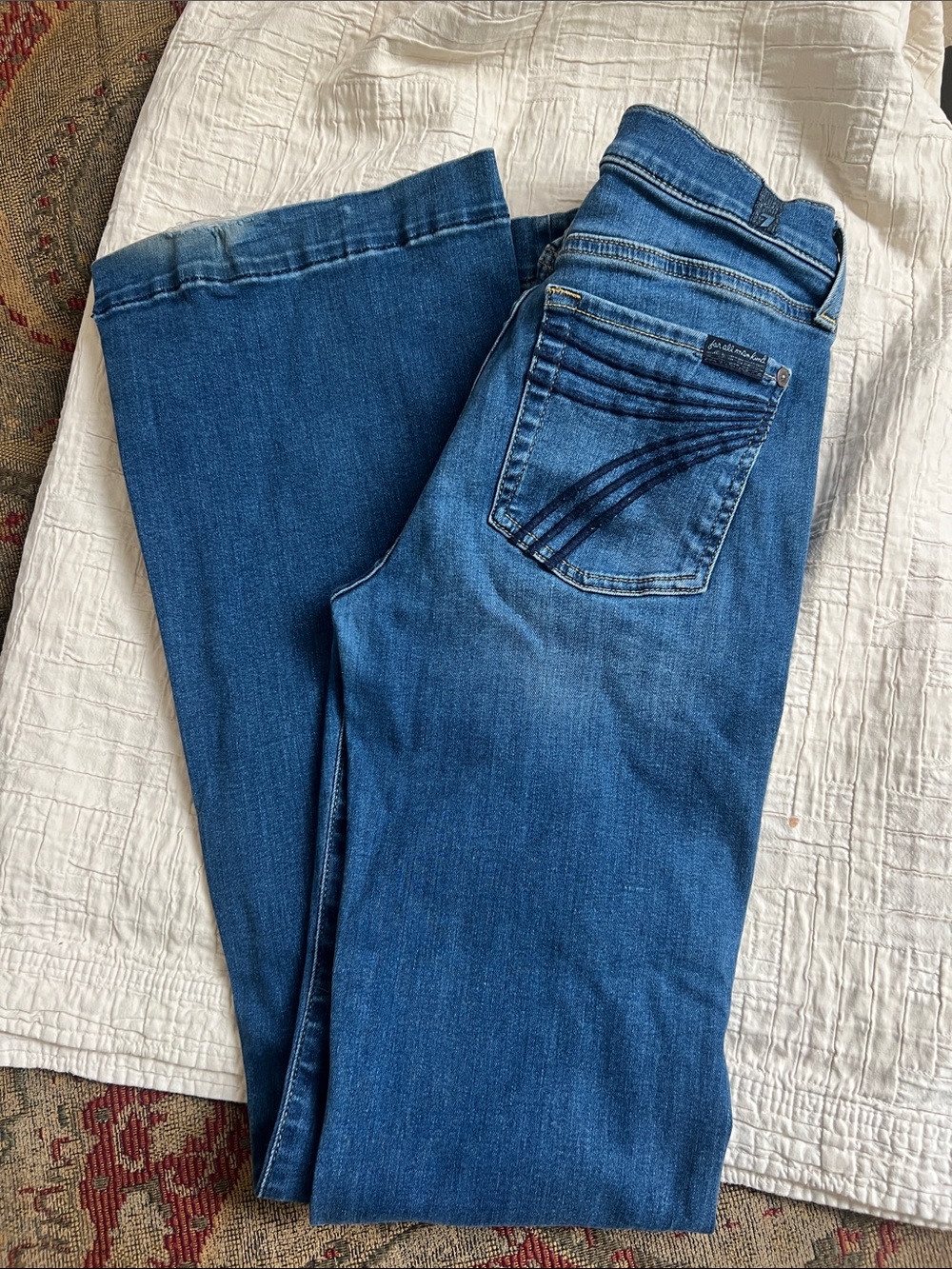 7 mankind Classic Blue Women's Jeans - Mid Wash